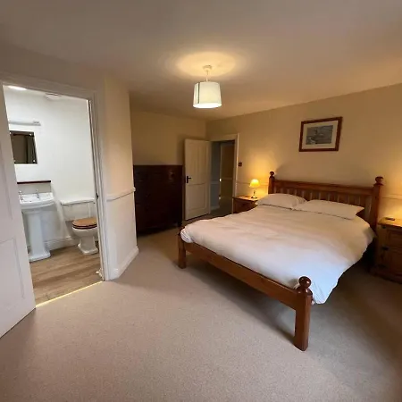Stunning 4-bed Grade Ii House In The District Holiday home