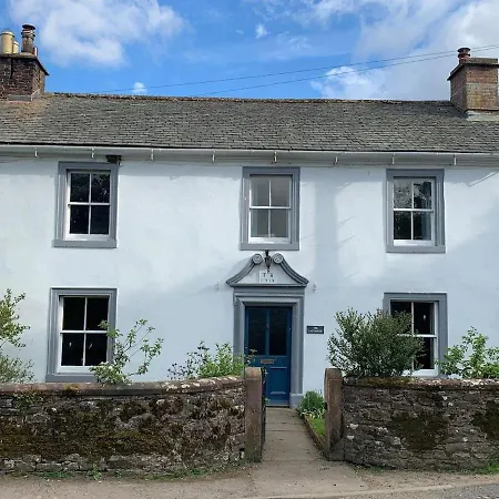 Stunning 4-bed Grade Ii House In The District Holiday home