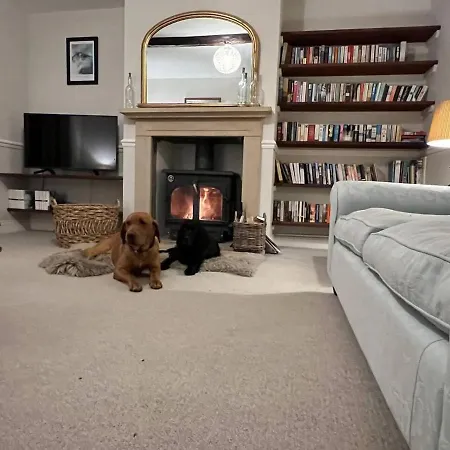 House - Sleeps 10 Pet Friendly & Parking * Wigton