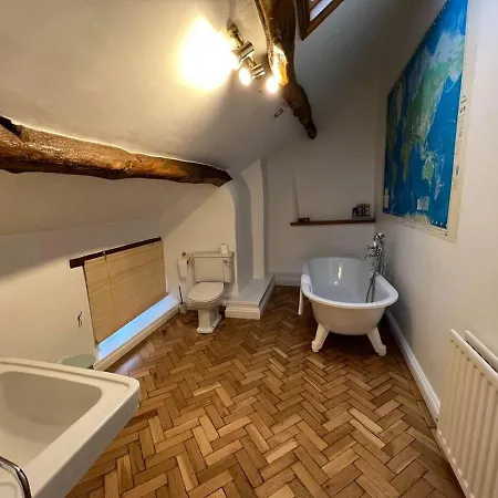 Stunning 4-bed Grade Ii House In The District * Wigton